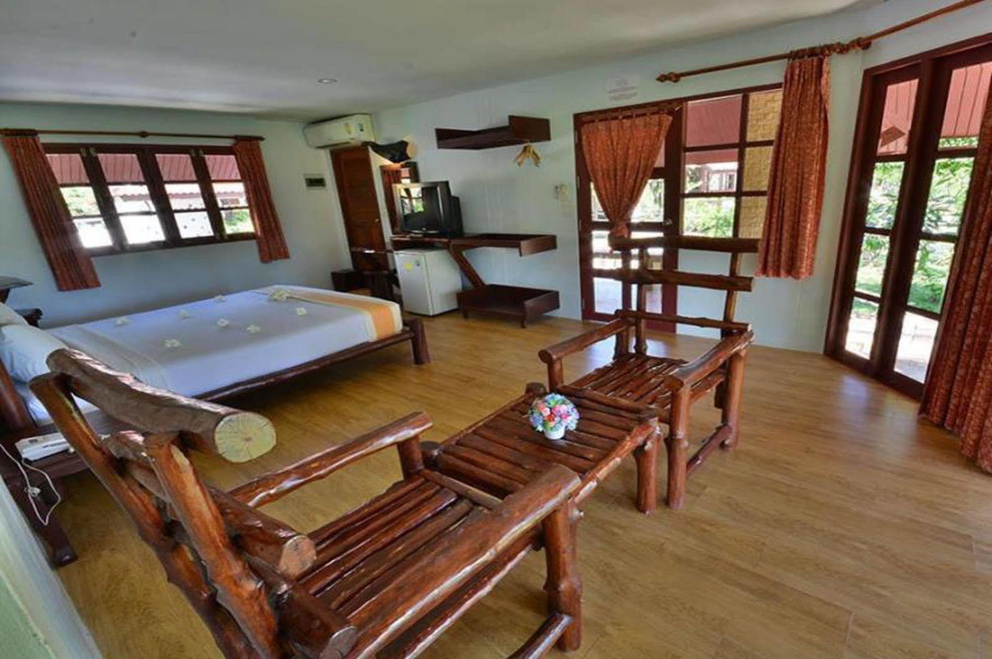 Alongkot Beach Resort Khanom Zewnętrze zdjęcie