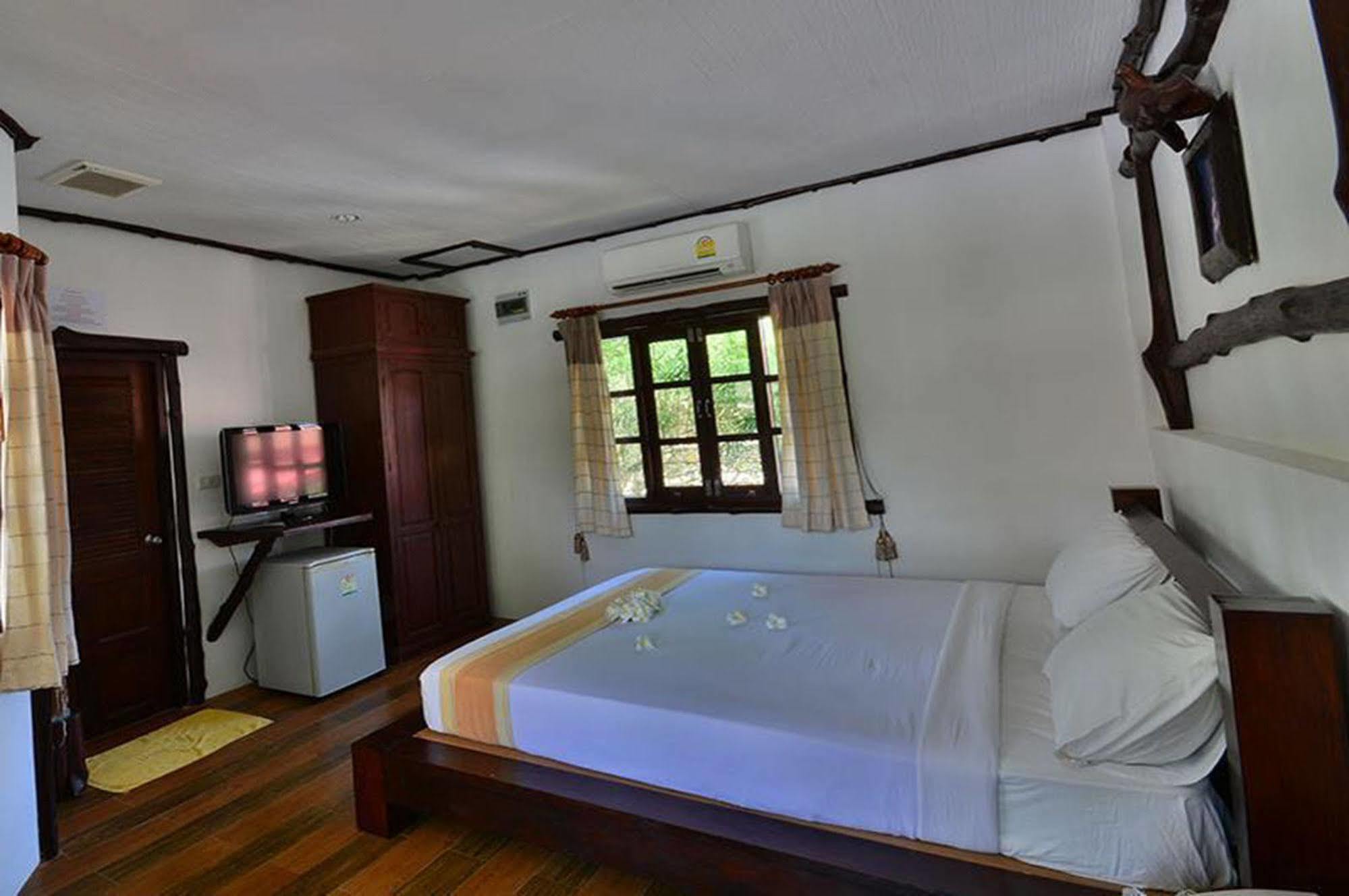 Alongkot Beach Resort Khanom Zewnętrze zdjęcie