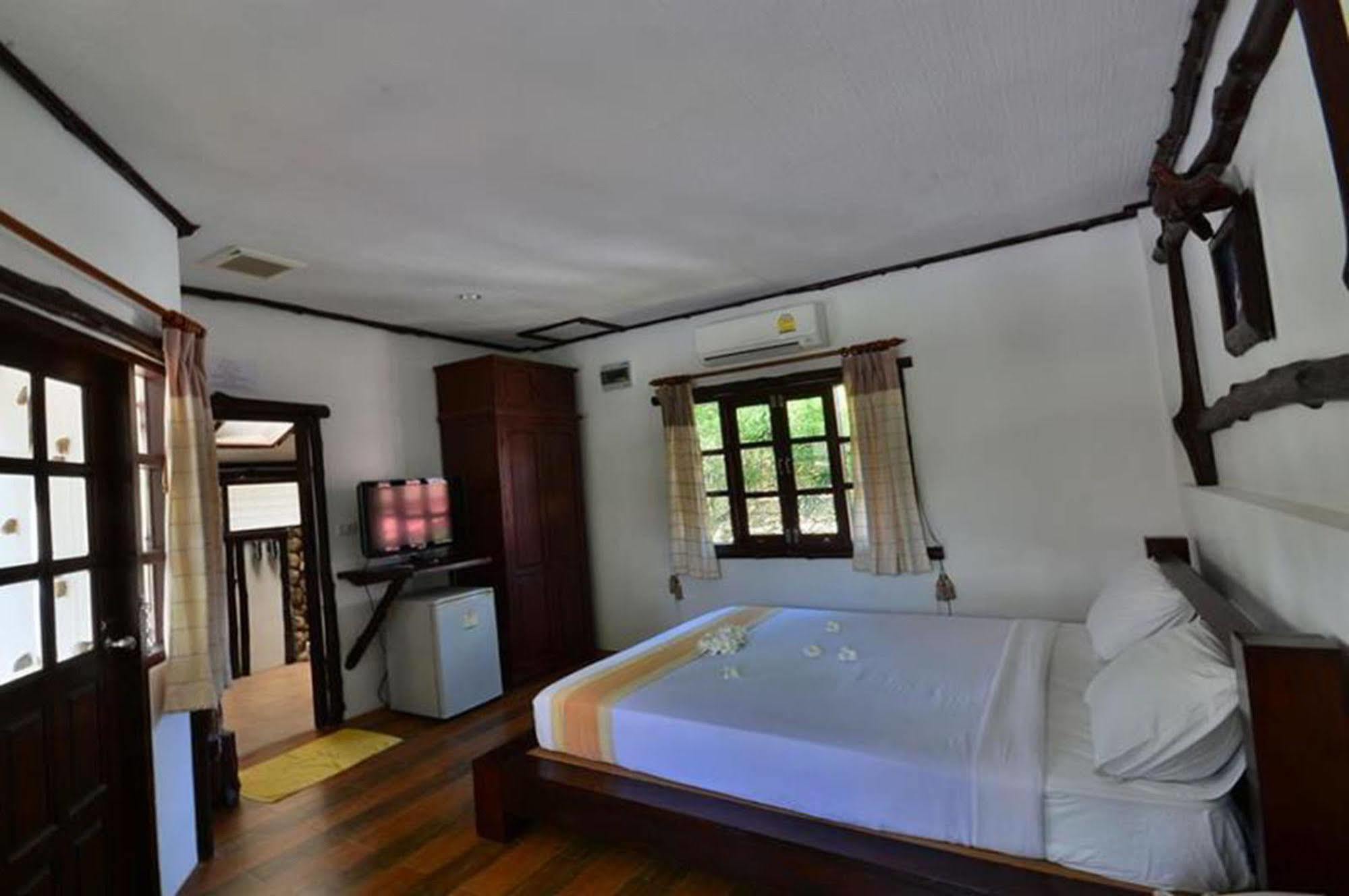 Alongkot Beach Resort Khanom Zewnętrze zdjęcie