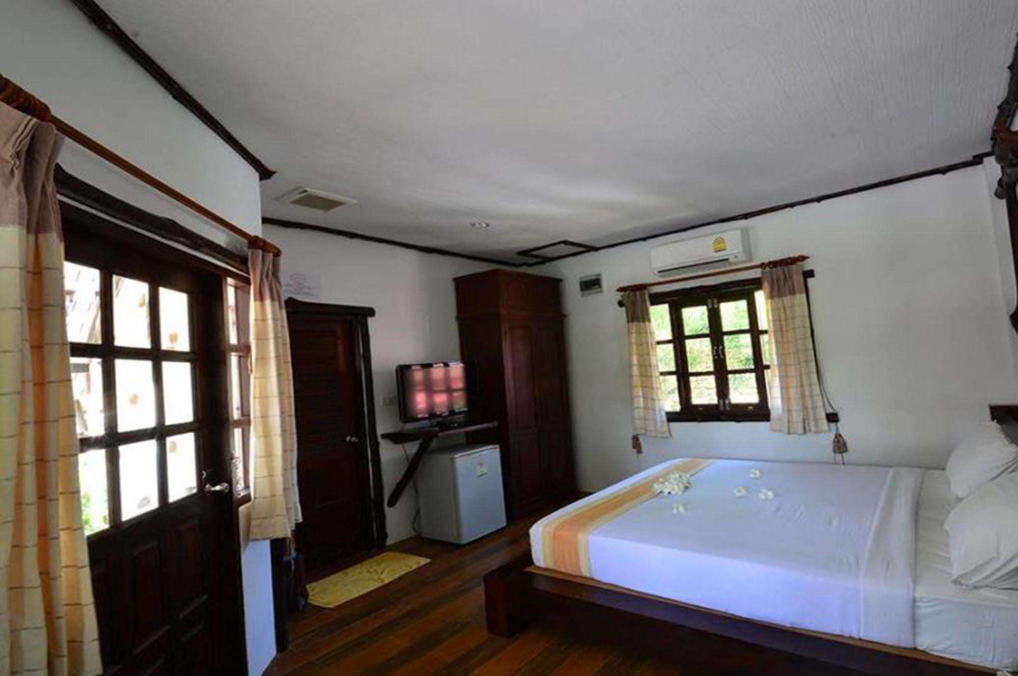 Alongkot Beach Resort Khanom Zewnętrze zdjęcie